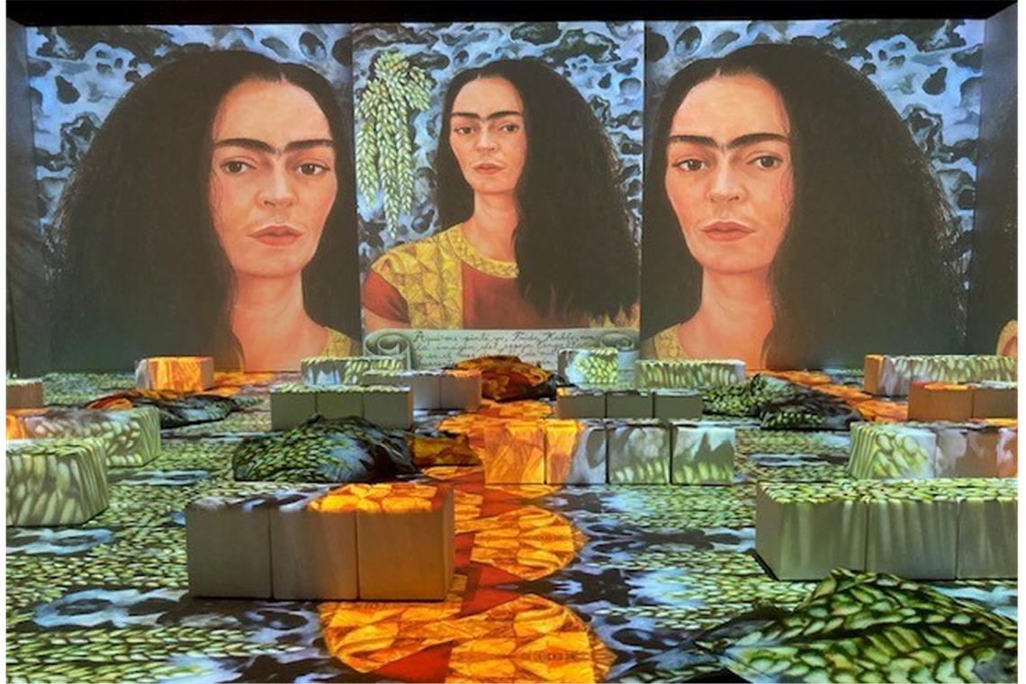 In der immersiven Ausstellung „Viva Frida Kahlo“ können die Besucher in die Werke Frida Kahlos eintauchen.