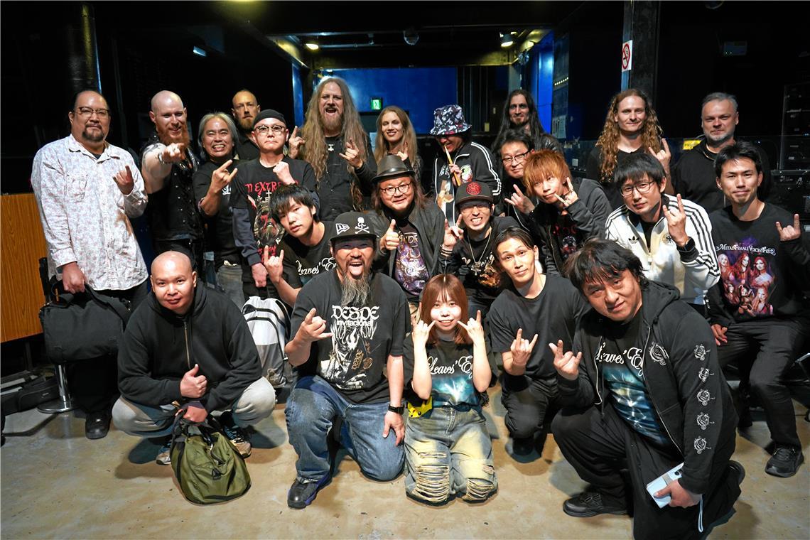 In der japanischen Hauptstadt Tokio freuen sich die Metal-Fans über Konzerte von Atrocity und Leaves’ Eyes. Fotos: Alexander Krull
