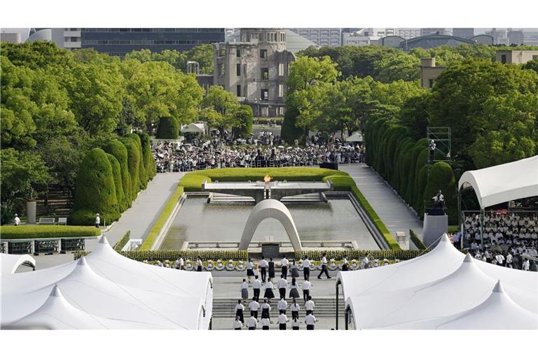 In der japanischen Stadt Hiroshima wurde der Opfer des Atombombenabwurfs vor 80 Jahren gedacht.