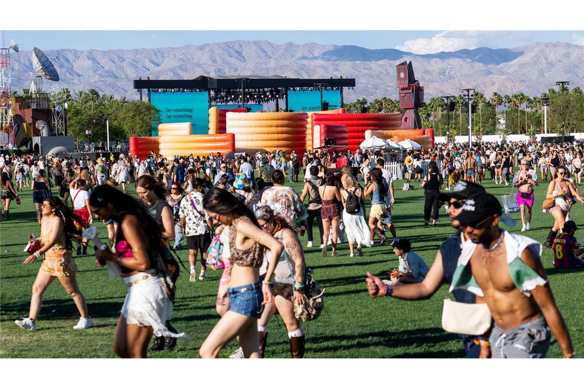 In der kalifornischen Wüste ist wieder Coachella angesagt - an zwei Wochenenden im April treten zahlreiche Stars und Bands auf mehreren Bühnen auf.