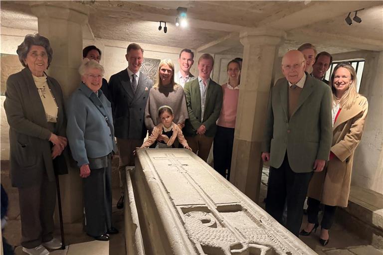 In der Krypta der Backnanger Stiftskirche befinden sich bis heute die Grabmäler der ersten badischen Adligen. Nun waren deren Nachkommen zu Besuch. Foto: privat