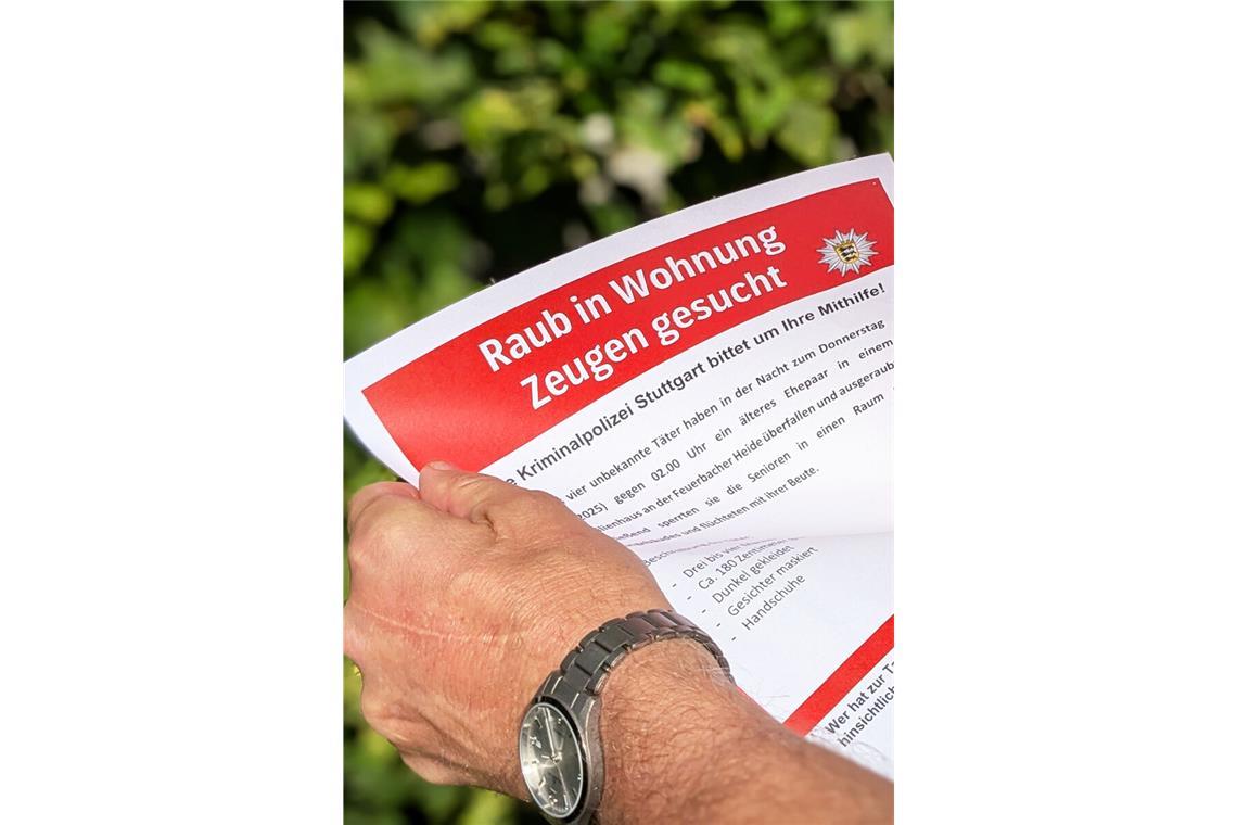 Sonderermittler suchen Millionenräuber In der Nachbarschaft im Stadtteil Lenzhalde im Stuttgarter Norden wird auch mit Plakaten und Flugblättern gefahndet.