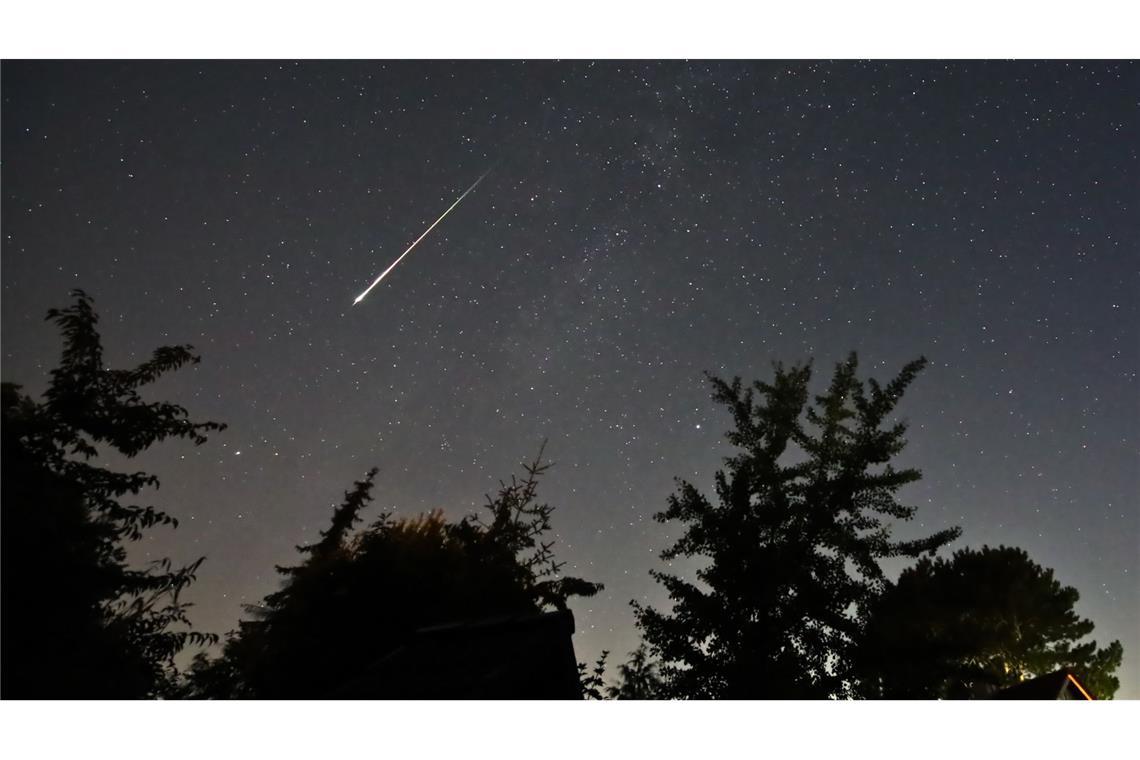 In der Nacht von Dienstag auf Mittwoch lohnt sich ein Blick in den Himmel (Archivbild).