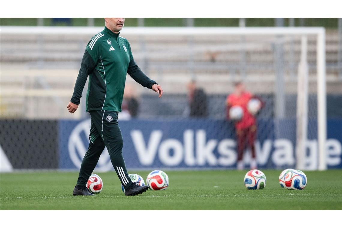 DFB-Frauen gegen Frankreich: Suche nach der 1 und der 10 In der Nations League gegen Frankreich ist das Team von Bundestrainer Christian Wück zweimal gefordert.