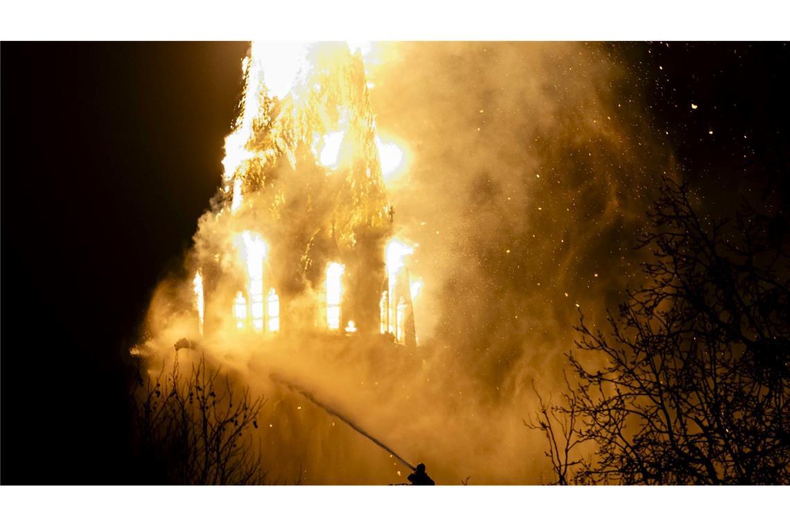 In der Silvesternacht ist die Vondelkirche in Amsterdam in Brand geraten.