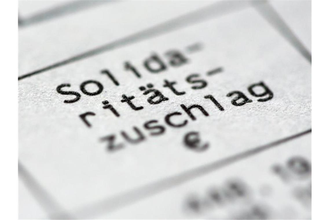 Bericht: Altmaier legt Papier zur Soli-Abschaffung vor In der Union drängen viele auf eine vollständige Soli-Abschaffung. Die FDP würde die Sonderabgabe für den Aufbau der ostdeutschen Bundesländer am liebsten noch in diesem Jahr abschaffen. Foto: Roland Weihrauch