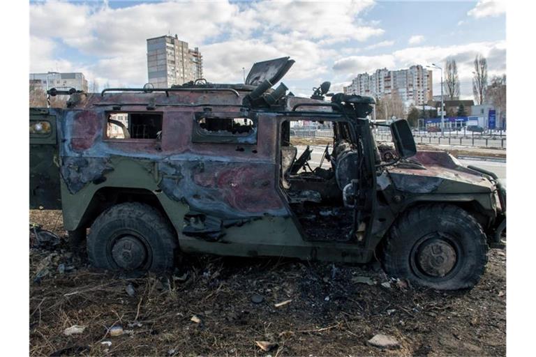 In der zweitgrößten ukrainischen Stadt Charkiw soll es Tote und Verletzte geben. Foto: Marienko Andrew/AP/dpa
