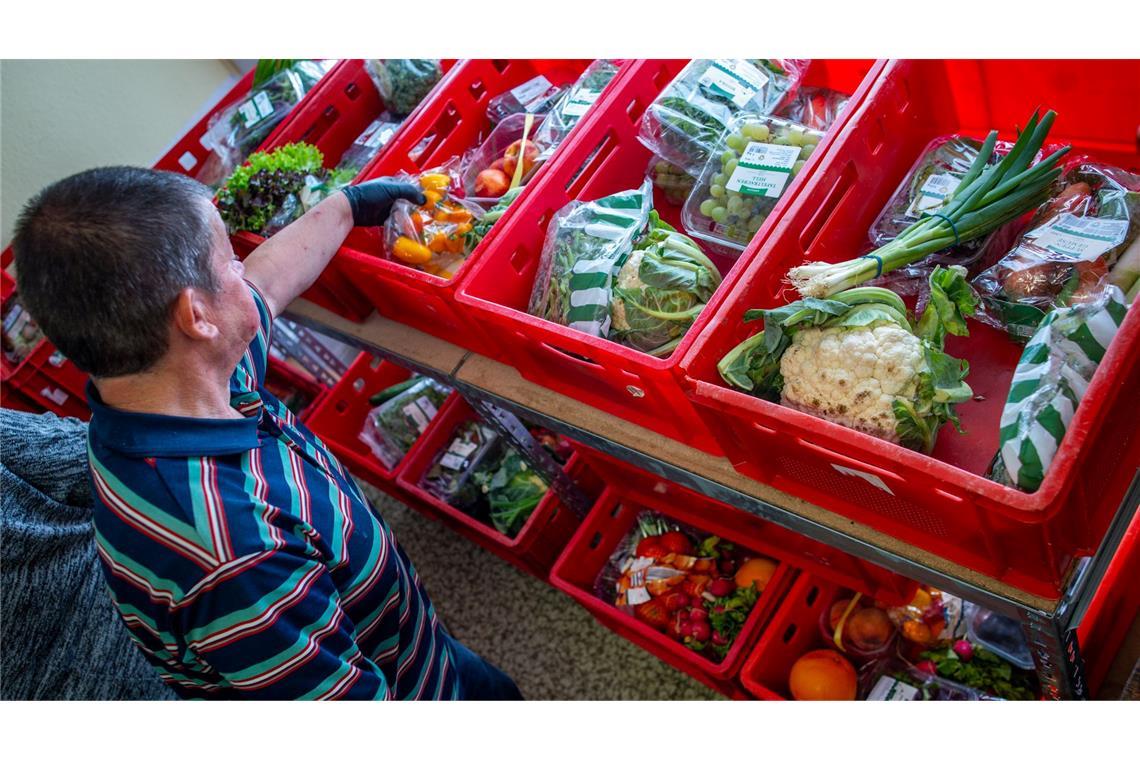 In Deutschland gibt es 975 Tafeln für die sich rund 75.000 Menschen ehrenamtlich engagieren. (Archivbild)