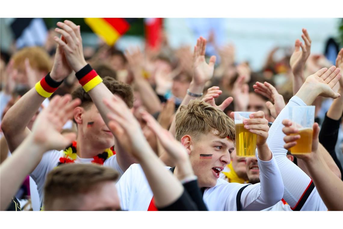 Ein Bier für den Mindestlohn: "Absurde Preise" bei der WM