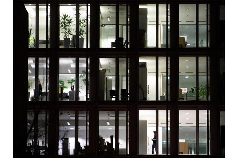 In Deutschland gibt es mehr als 350 Millionen Quadratmeter Bürofläche. Mit jedem Prozent Fläche, das umgewidmet würde, ließen sich rund 50.000 neue Wohnungen. Foto: Sebastian Gollnow/dpa