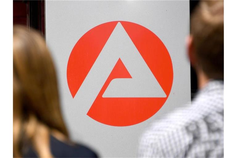 In Deutschland sind 2,771 Millionen Menschen arbeitslos gemeldet. Foto: Carsten Rehder/dpa
