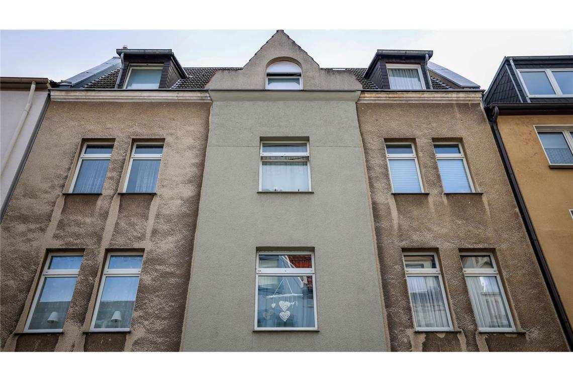 In diesem Mehrfamilienhaus in Bochum-Hamme hat sich der Einsatz abgespielt. (Archivbild)