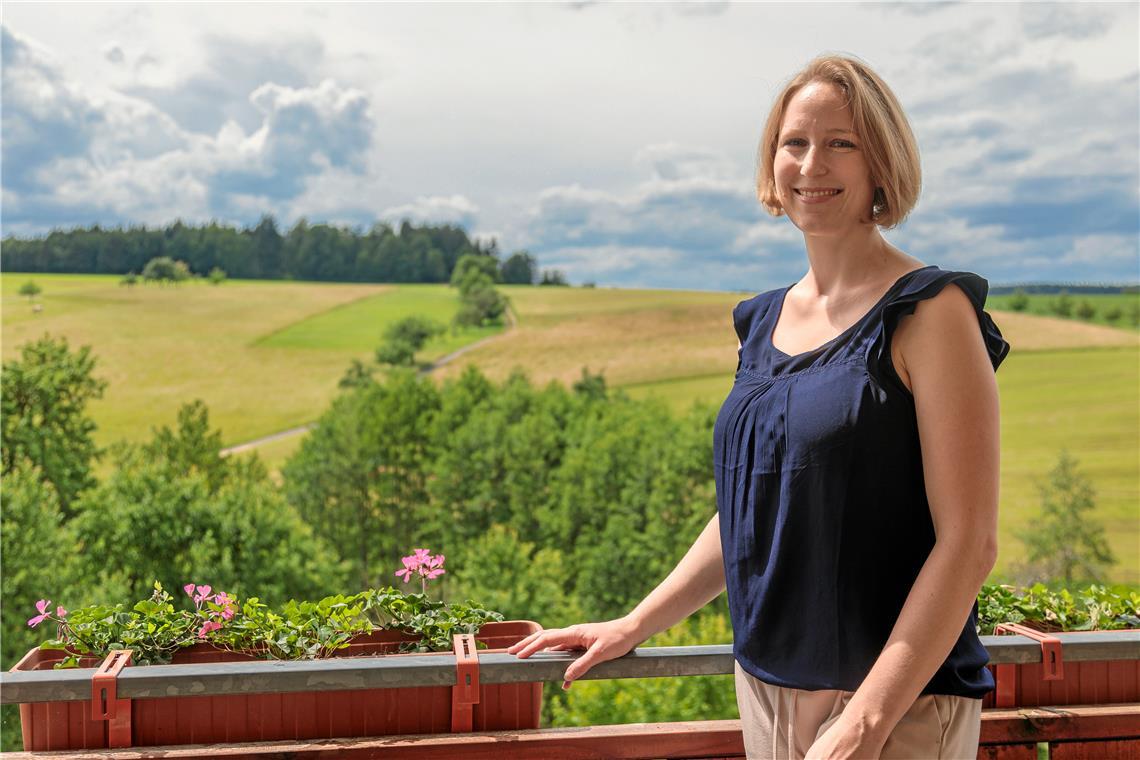 Murrhardterin ist seit der Grundschule im Lippenlesen geübt In diesen Tagen bekommt Lena Eschen ein Cochlea-Implantat eingesetzt, weil ihr Hörvermögen weiter abgenommen hat. Dies bedeutet, wieder ganz von vorne mit dem Hörtraining und Verstehen anzufangen. Foto: Stefan Bossow