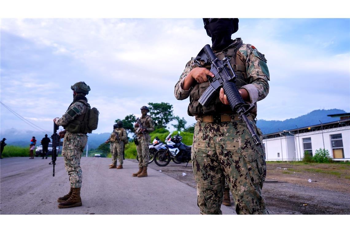 In Ecuador sind acht abgetrennte menschliche Köpfe in Jutesäcken am Straßenrand entdeckt worden. (Archivbild)