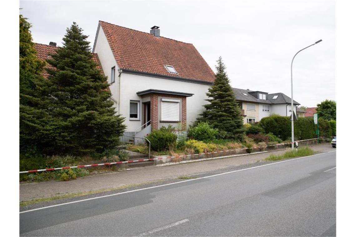 55-Jähriger soll Eltern und sich selbst getötet haben In einem Haus in Werther bei Bielefeld sind drei Tote gefunden worden. Foto: Friso Gentsch