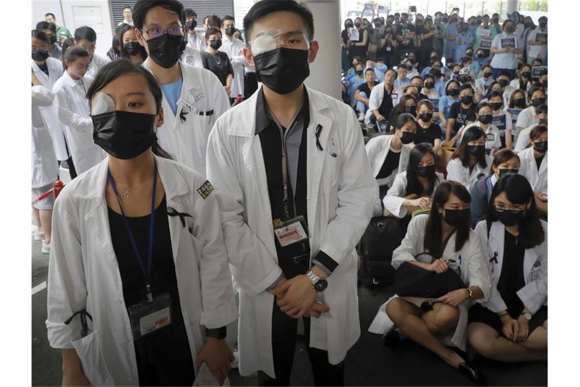 Heftige Zusammenstöße in Hongkongs Flughafen