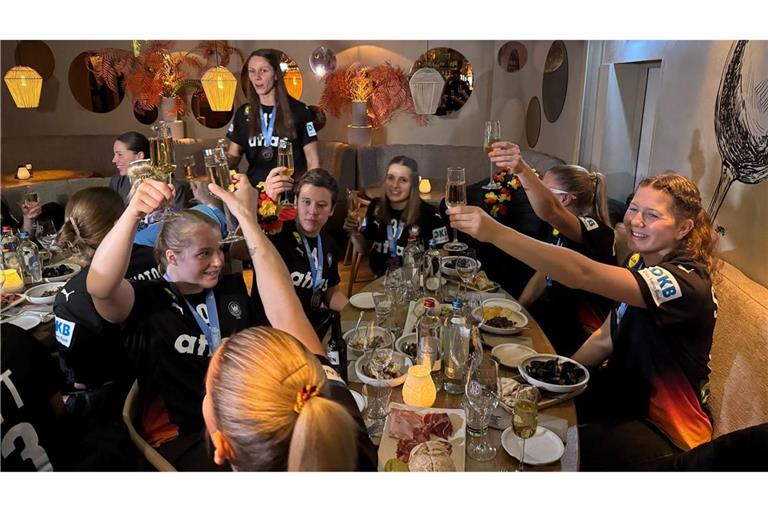 In einem Restaurant im Zentrum von Rotterdam wurde gefeiert.