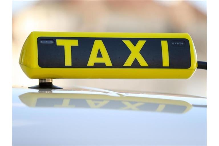 In einem Taxi in Mönchengladbach ist es wegen zwei Knoblauchpizzen zu einem handfesten Streit gekommen. Foto: Jan Woitas/dpa-Zentralbild/dpa/Symbolbild