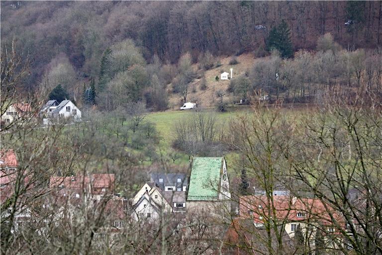 In einem Waldstück bei Lenningen ist Julia W. tot aufgefunden worden.Foto: Alexandra Palmizi
