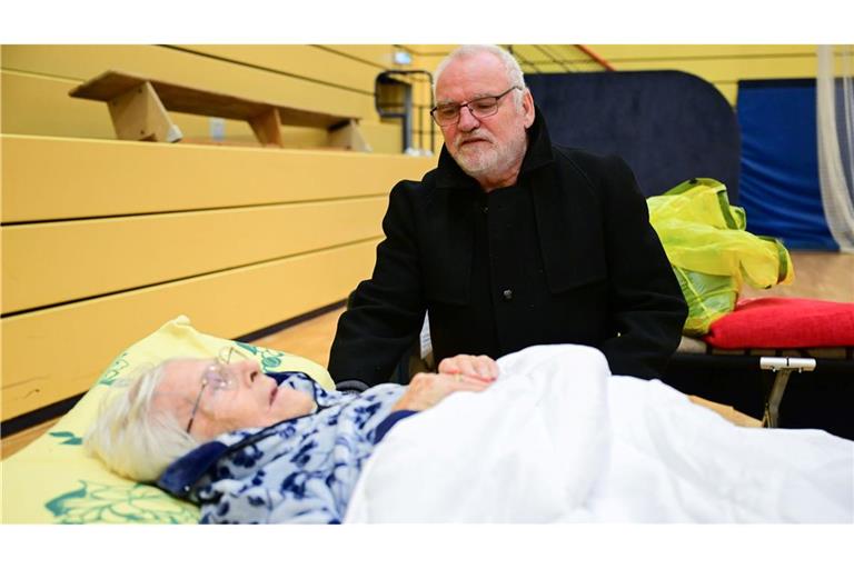 In einer Notunterkunft hat eine 97-Jährige Unterschlupf gefunden.