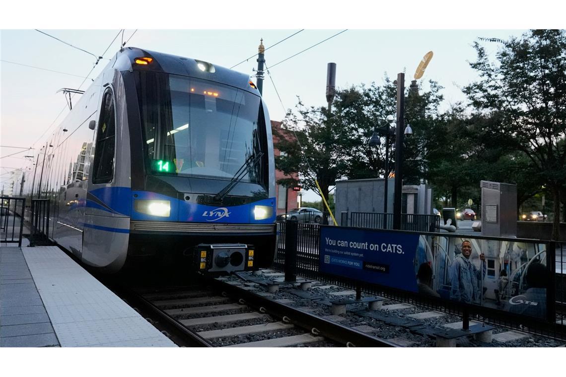 USA: Trump fordert für tödlichen Angriff in Bahn Todesstrafe In einer Stadtbahn in den USA kam es zu einem tödlichen Angriff auf eine junge Frau. (Symbolbild)
