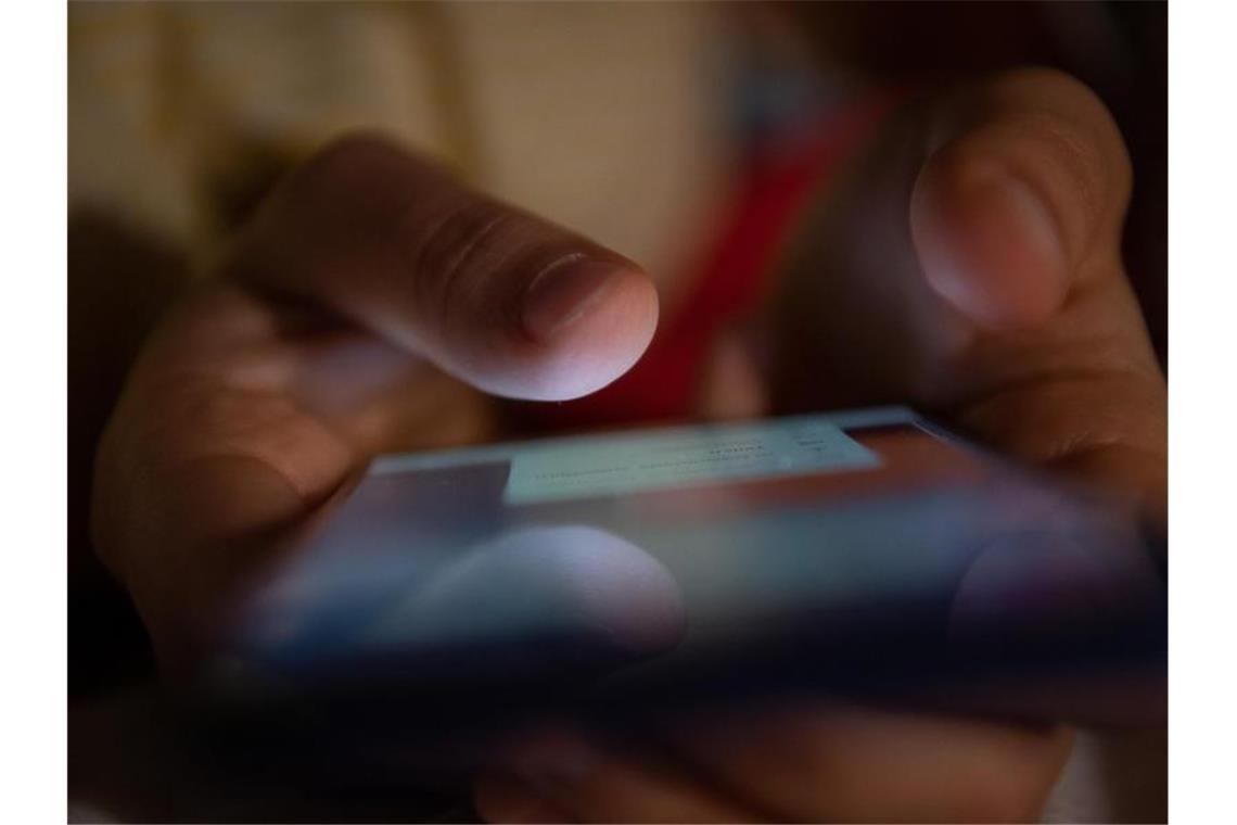 Überwachungsvorwürfe gegen Software-Anbieter NSO In Frankreich sollen rund 30 Journalisten und Chefs von Medienunternehmen überwacht worden sein. Foto: Sebastian Gollnow/dpa/Symbolbild