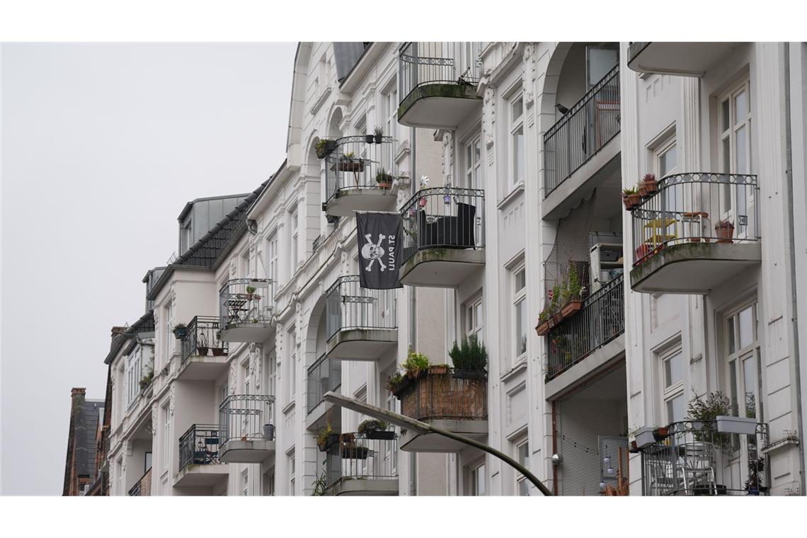 IfW Kiel: Preisverfall von Immobilien hat sich abgeschwächt In Hamburg haben Wohnungskäufer vergangenes Jahr durchschnittlich weniger Geld als 2023 gezahlt. (Illustration)