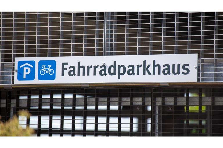 In Heidelberg wurde Baden-Württembergs größtes Fahrradparkhaus eröffnet.