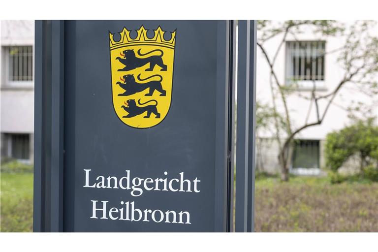 In Heilbronn ist ein Mann verurteilt worden, weil er theoretische Führerscheinprüfungen für Fahrschüler absolvierte (Symbolfoto).