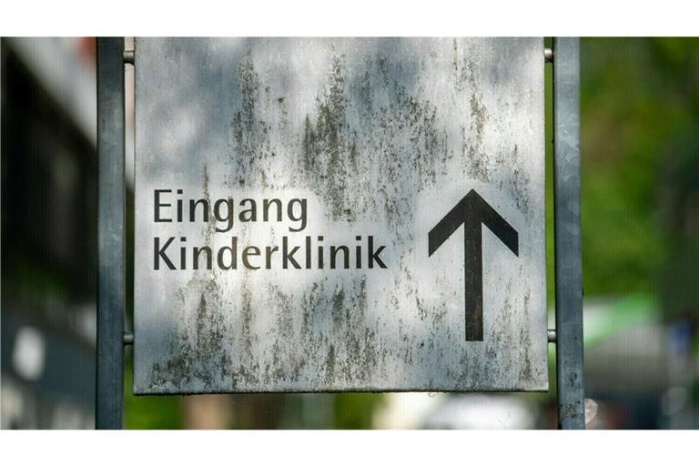 In Heilbronn sollen unhaltbare Zustände in der Kinderklinik herrschen, bemängelt eine Mutter.