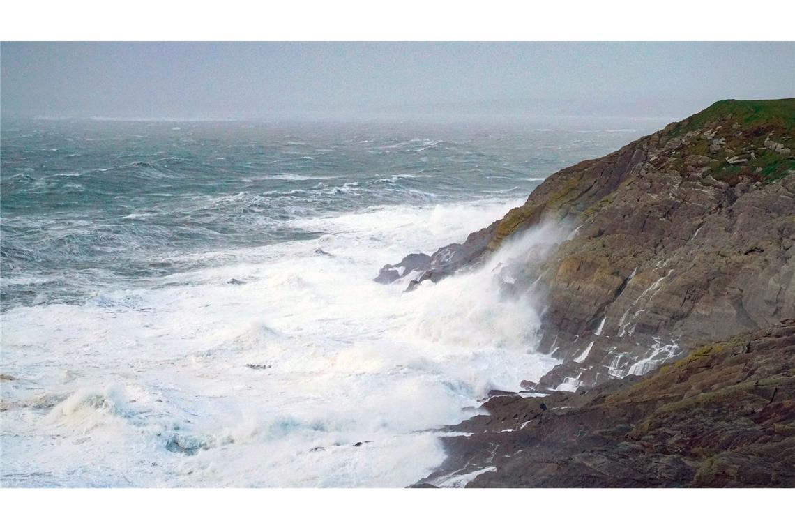 In Irland sorgen starke Sturmböen für Einschränkungen.