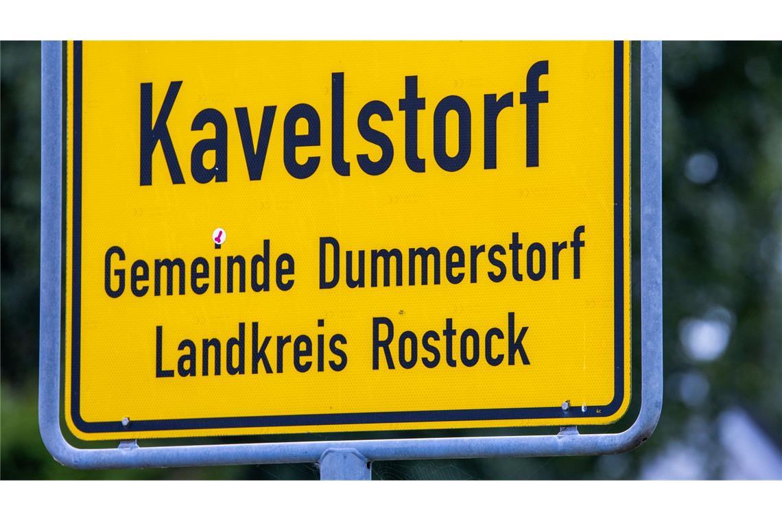 Zahl der Ehec-Infektionen in MV steigt - Einsatz in Kita In Kavelstorf bei Rostock kam es wegen Ehec-Verdachts zu einem Großeinsatz des Rettungsdienstes.