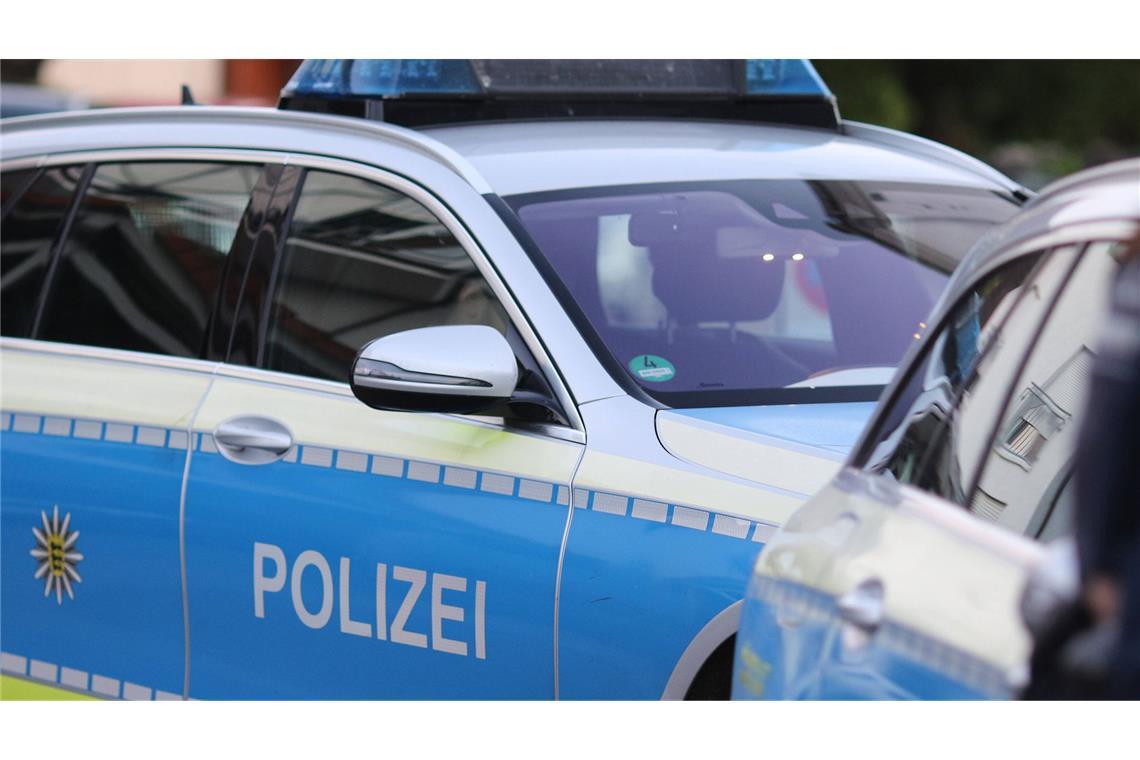 Mit Haftbefehl Gesuchter versucht Streifenwagen zu öffnen In Kehl hat ein Mann versucht, den Kofferraum eines Streifenwagens zu öffnen (Symbolfoto).