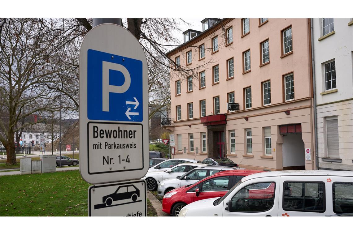 Umwelthilfe: Anwohnerparken in vielen Städten zu günstig In Koblenz ist die Parkgebühr abhängig von der Grundfläche des Fahrzeugs. (Archivbild)