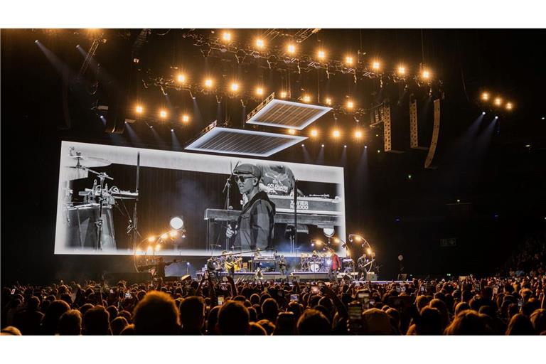 In Köln verfolgten Tausende Fans den Auftakt der Tour "Bei meiner Seele".