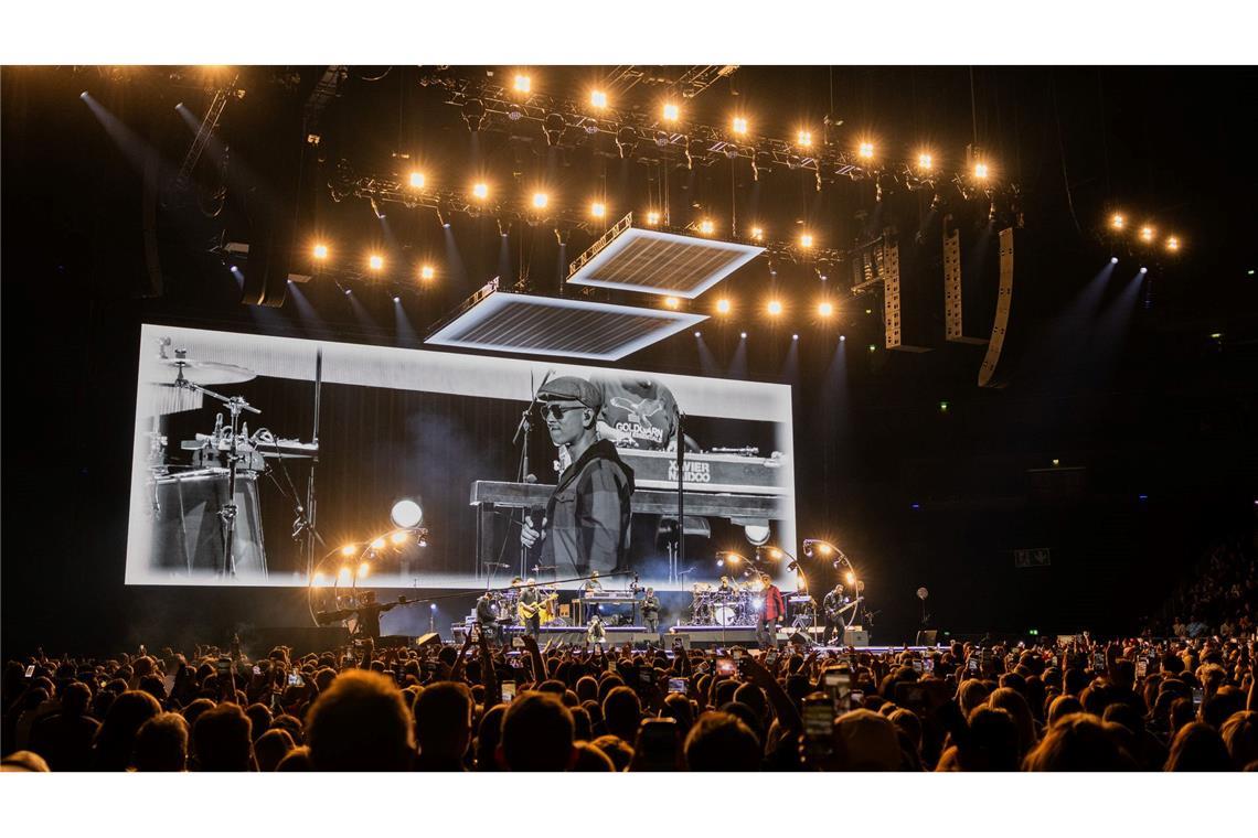 In Köln verfolgten Tausende Menschen den Auftakt der Tour "Bei meiner Seele".