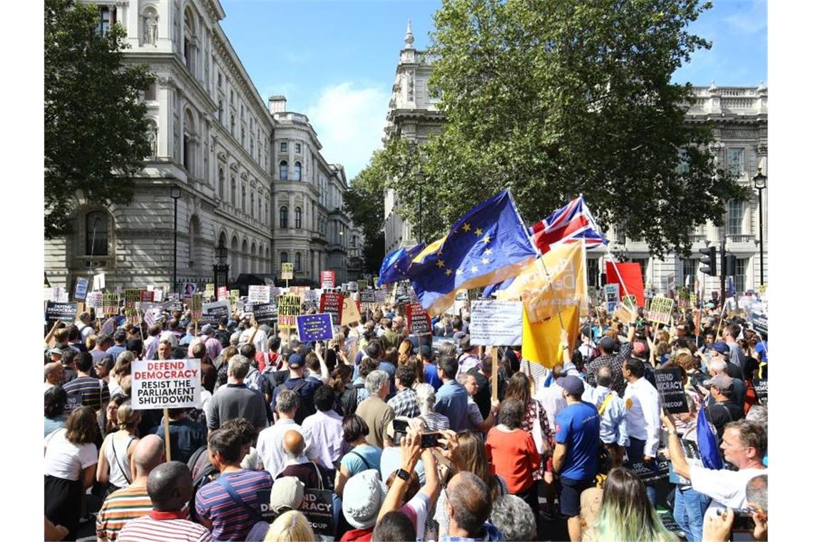 In London wird gegen die Zwangspause des britischen Parlaments demonstriert. Foto: Gareth Fuller/PA Wire