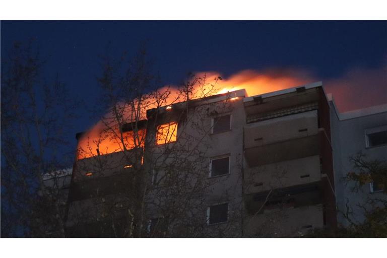 In Mannheim ist ein Hochhaus in Brand geraten.