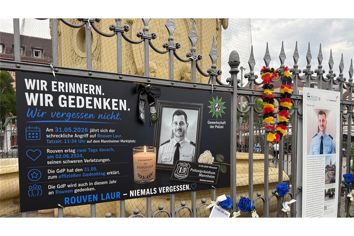 In Mannheim wird an den Tod des Polizisten Rouven Laur erinnert.