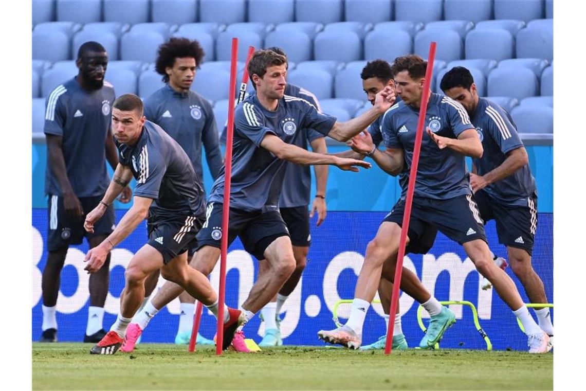 In München bereitet sich die deutsche Mannschaft auf das Spiel gegen Frankreich vor. Foto: Federico Gambarini/dpa