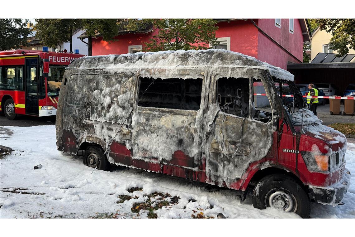 Sprengfallen in Haus gefunden – Verletzter verstorben In München kommt es am Mittwochmorgen zu einem Großeinsatz von Feuerwehr und Polizei.