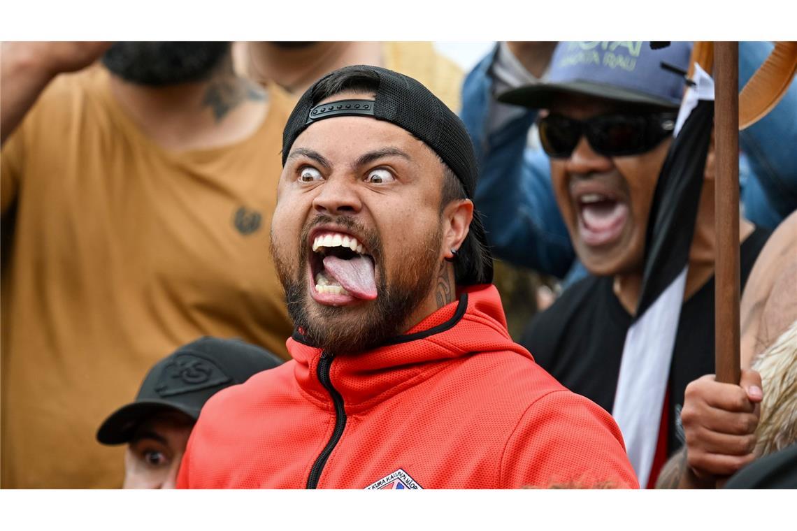 Zehntausende bei Maori-Protesten in Neuseeland In Neuseeland leben heute rund 900.000 Maori, das sind etwas mehr als 17 Prozent der Bevölkerung.