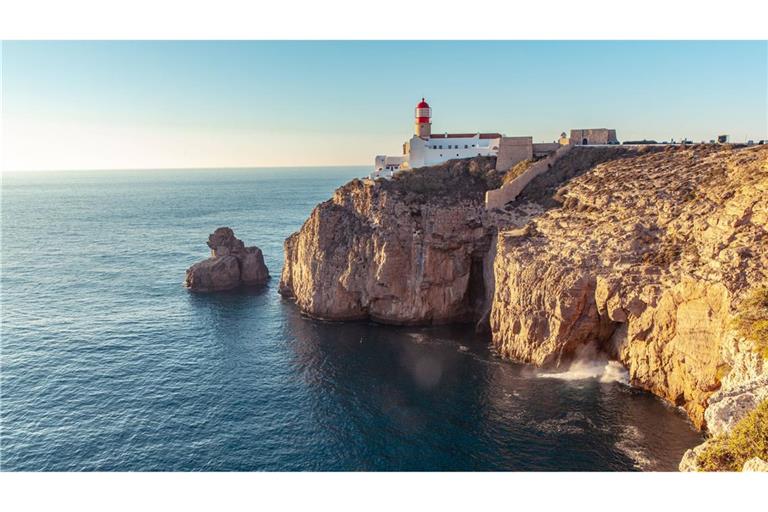 In Portugal ist der Urlaub günstiger als in Deutschland.