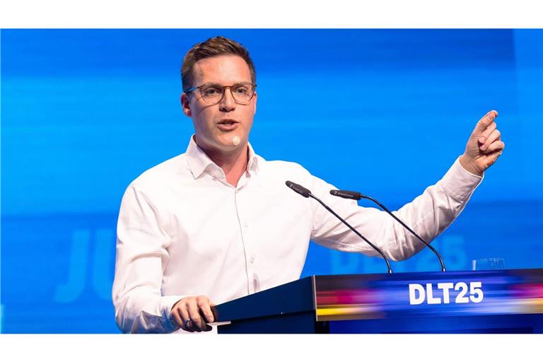 In Rust stellte sich Hagel beim Thema Rente hinter die Forderungen der Jungen Union.