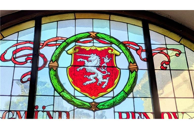In Schwäbisch Gmünd begegnet einem das Einhorn auf Schritt und Tritt – auch im Vestibül des Spitals.