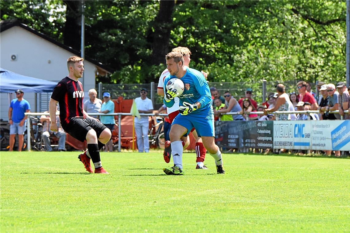 Bogner blickt aufs erste Jahr im Amt als Weissacher Bürgermeister zurück In seiner Freizeit spielt Bogner Fußball. Aus Zeitgründen nun in der AH. Archivfoto: T. Sellmaier