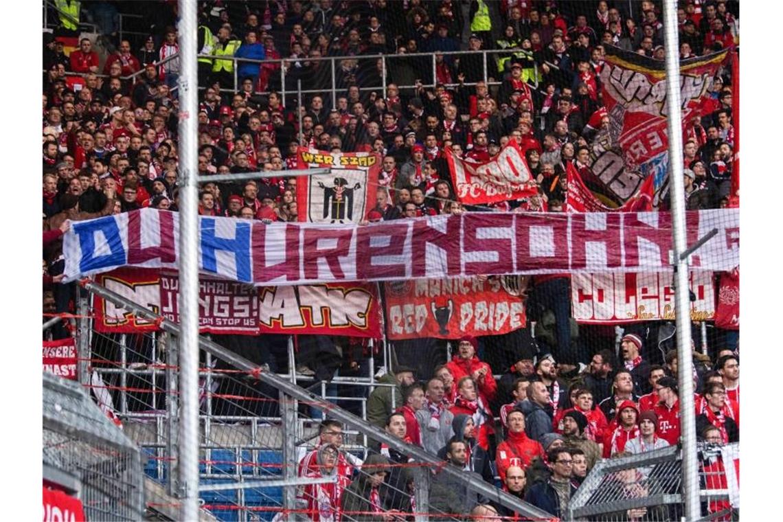 In Sinsheim beleidigten die Bayern-Anhänger Hoffenheim-Mäzen Dietmar Hopp. Foto: Tom Weller/dpa