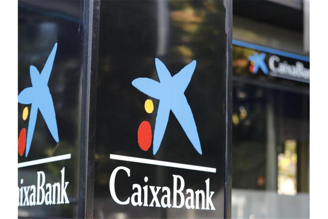 Institute erwägen Fusion zur größten Bank Spaniens In Spanien zeichnet sich eine Lösung für das nach der Finanzkrise vom Staat gerettete Geldinstitut Bankia ab. Foto: Jesús Hellín/EUROPA PRESS/dpa