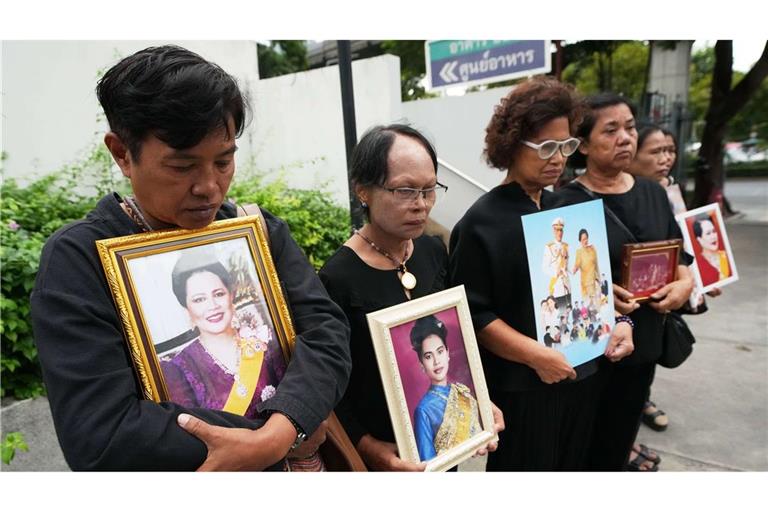 "Asiens Jacky Kennedy": Thailands Ex-Königin Sirikit ist tot In Thailand ist die Trauer um Sirikit groß.