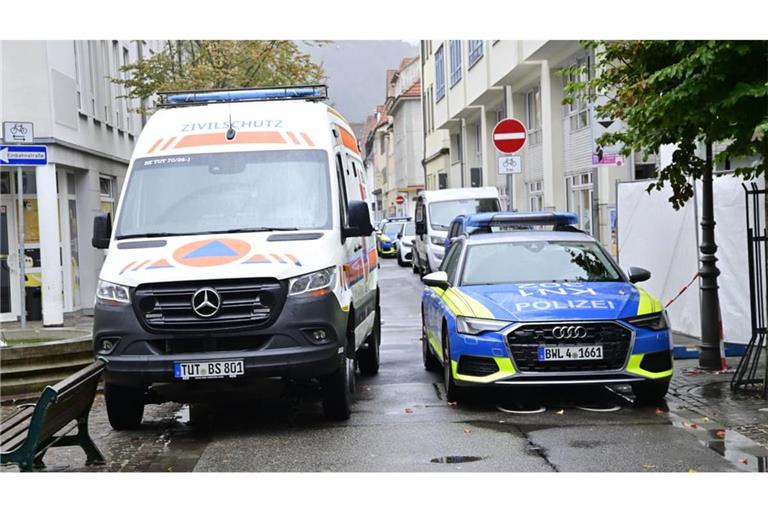 In Tuttlingen wurde am Donnerstag ein Mann bei einem Schusswechsel mit der Polizei getötet. Nun ist klar: Die Waffe des 27-Jährigen war eine Knallpistole, keine scharfe Schusswaffe.